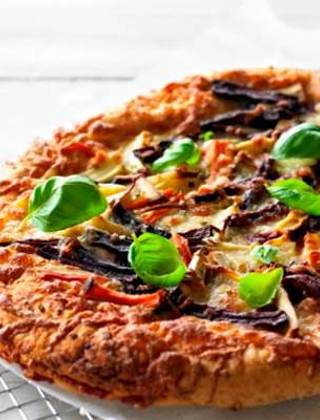 Pizza af rådej med bagte rodfrugter | Find inspiration her